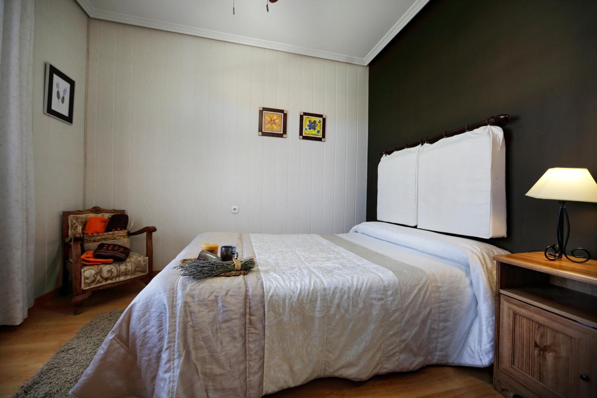 Alojamiento Rural Pueblo de la Ribera Peñafiel Habitación foto